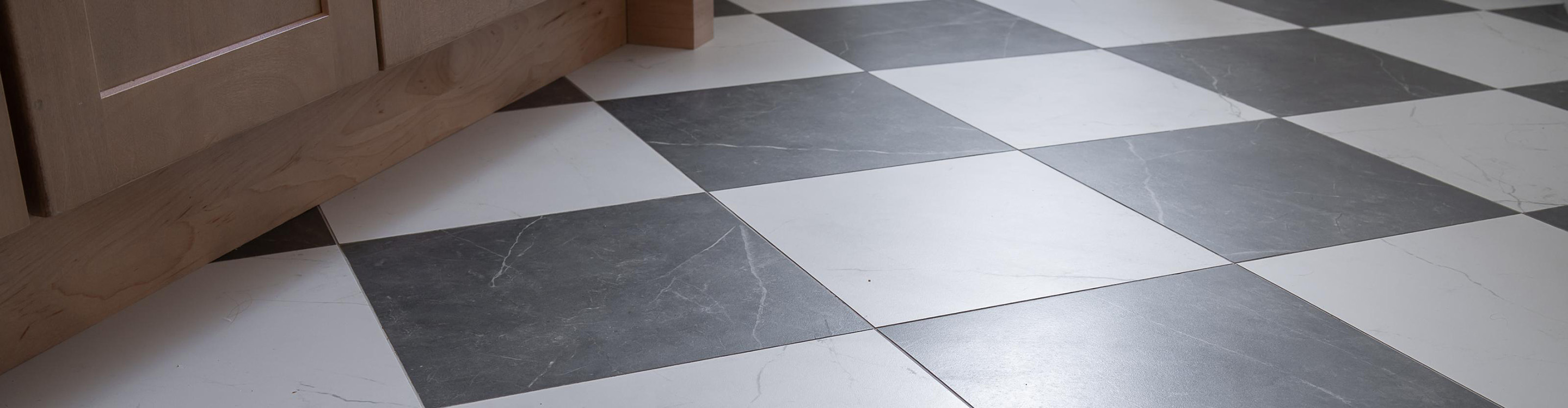 Checkered floor in 4208 Russon Way